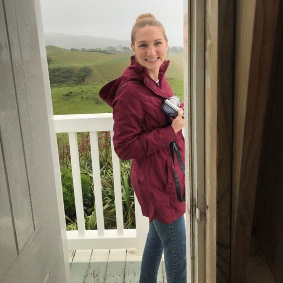 Meet your Posher, Michelle - Picture 3 of 3